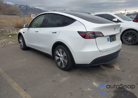 2022 Tesla Model Y Long Range Dual Motor All-Wheel Drive z USA, uszkodzony, nr VIN 7SAYGDEE9NF364519